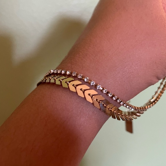 American Eagle Gold and Silver Crystal Bracelet - Picture 4 of 8